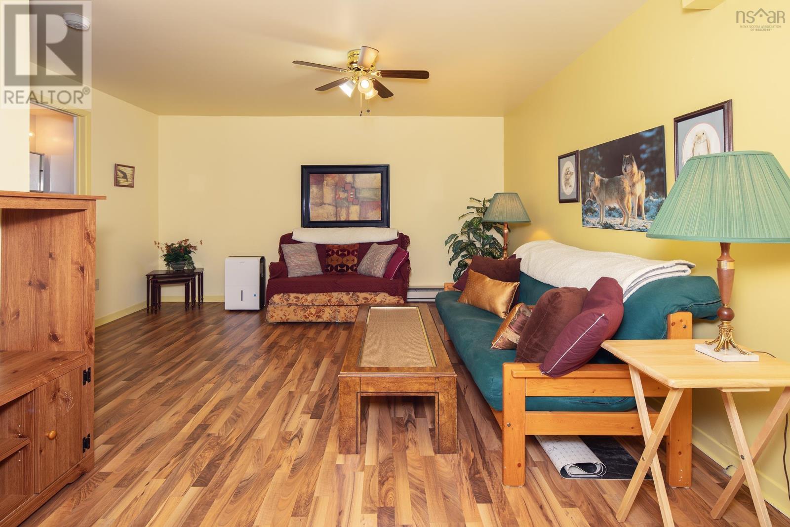 40 Attenborough Court - 32