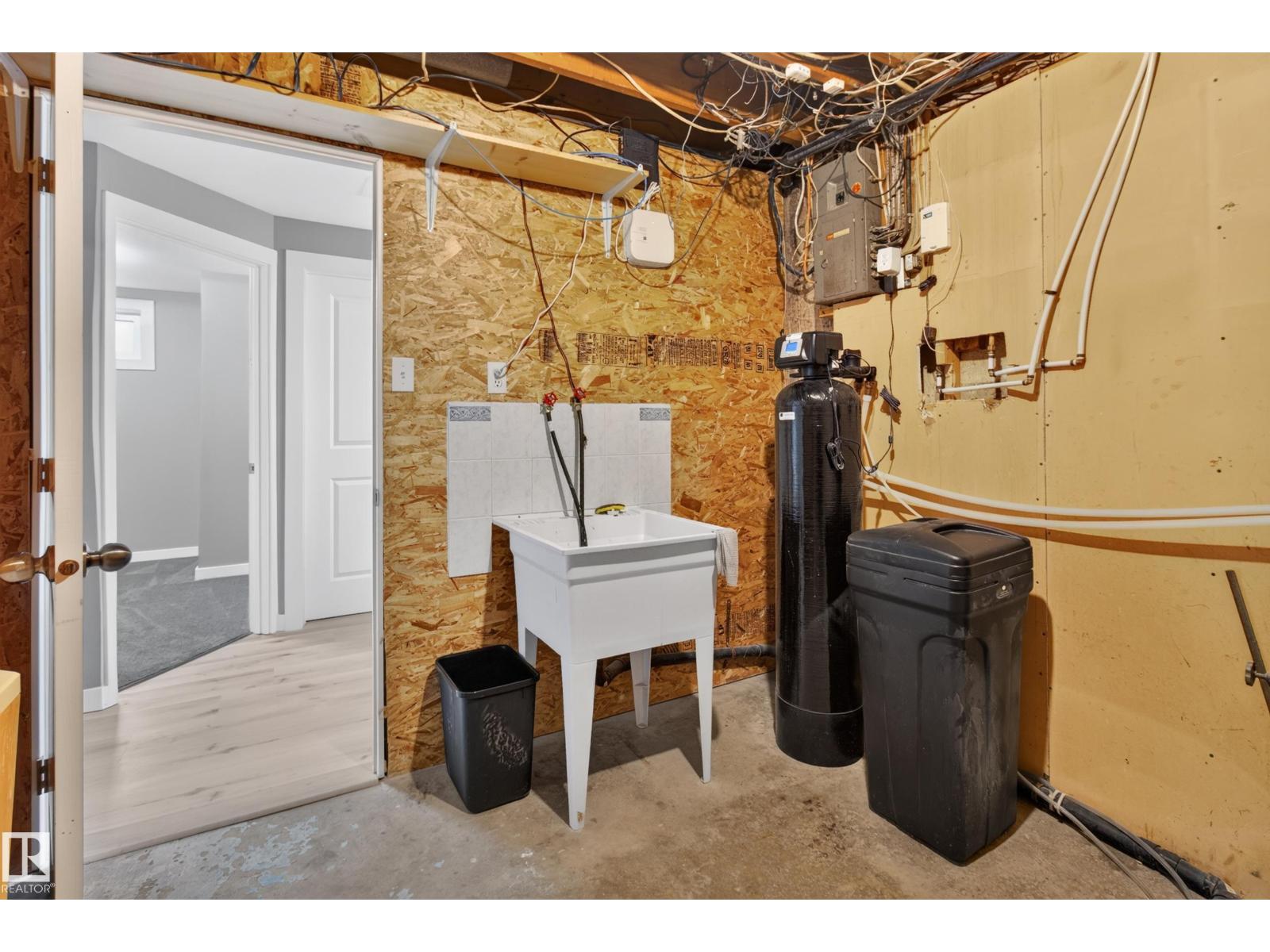 7108 90 AV NW - Image 50
