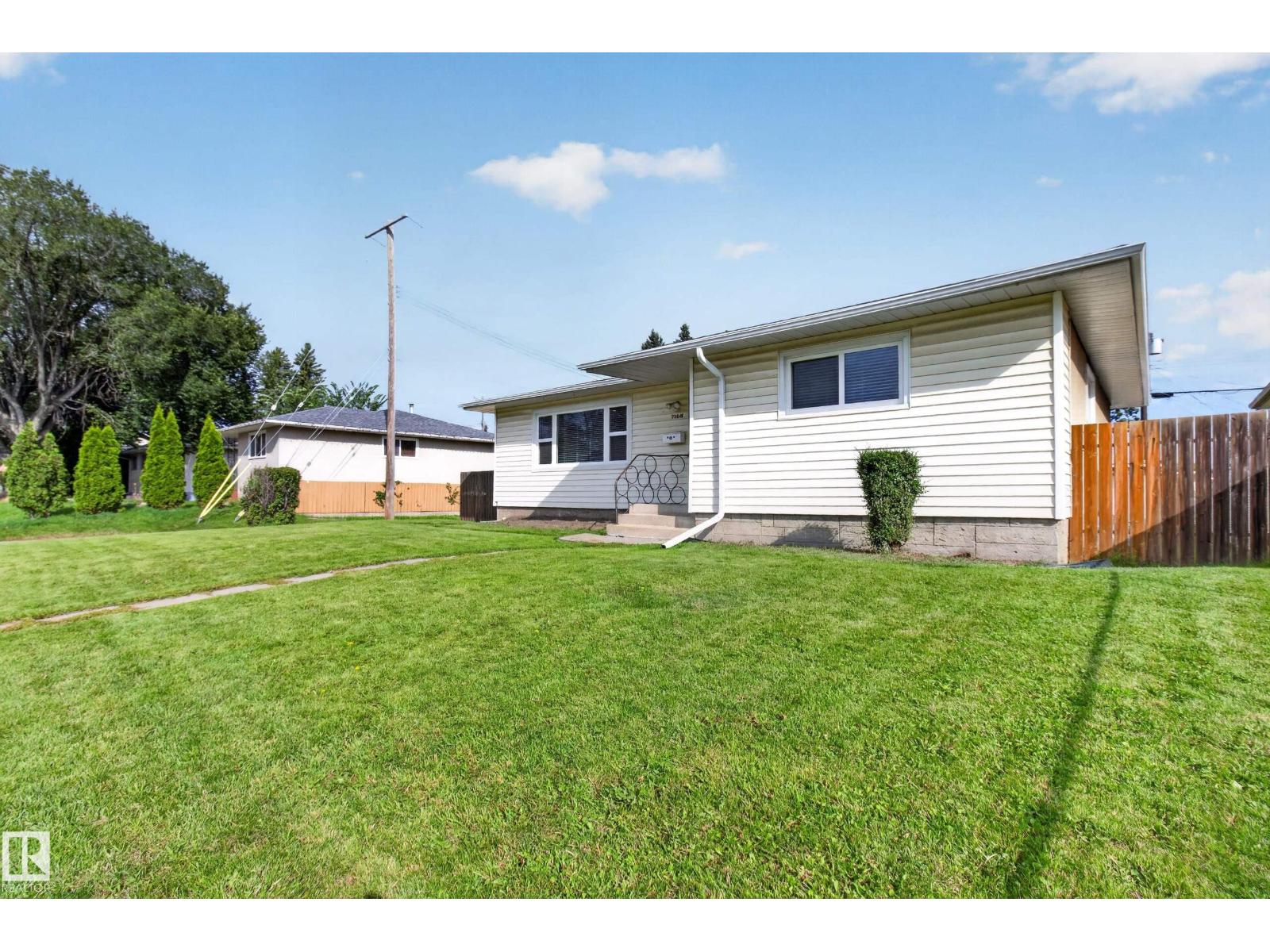 7108 90 AV NW - Image 5