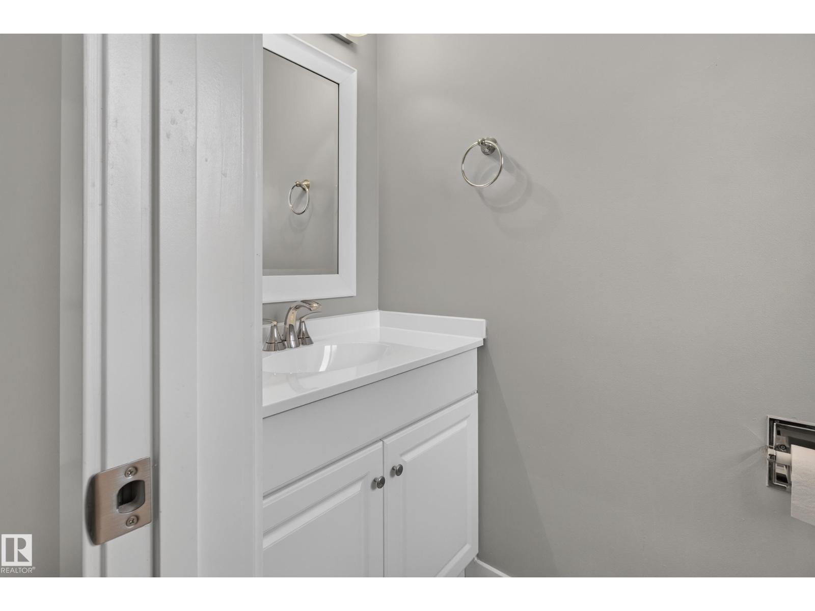 7108 90 AV NW - Image 30