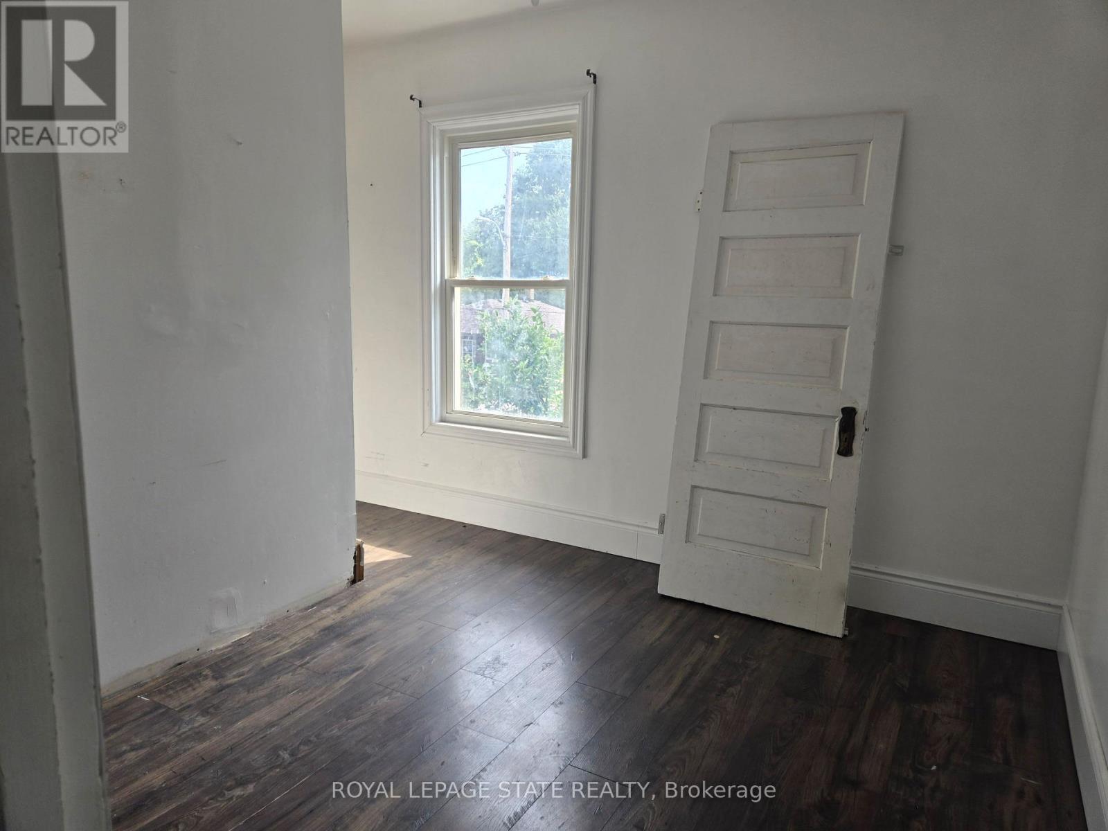 40 LYNNWOOD AVENUE - 12