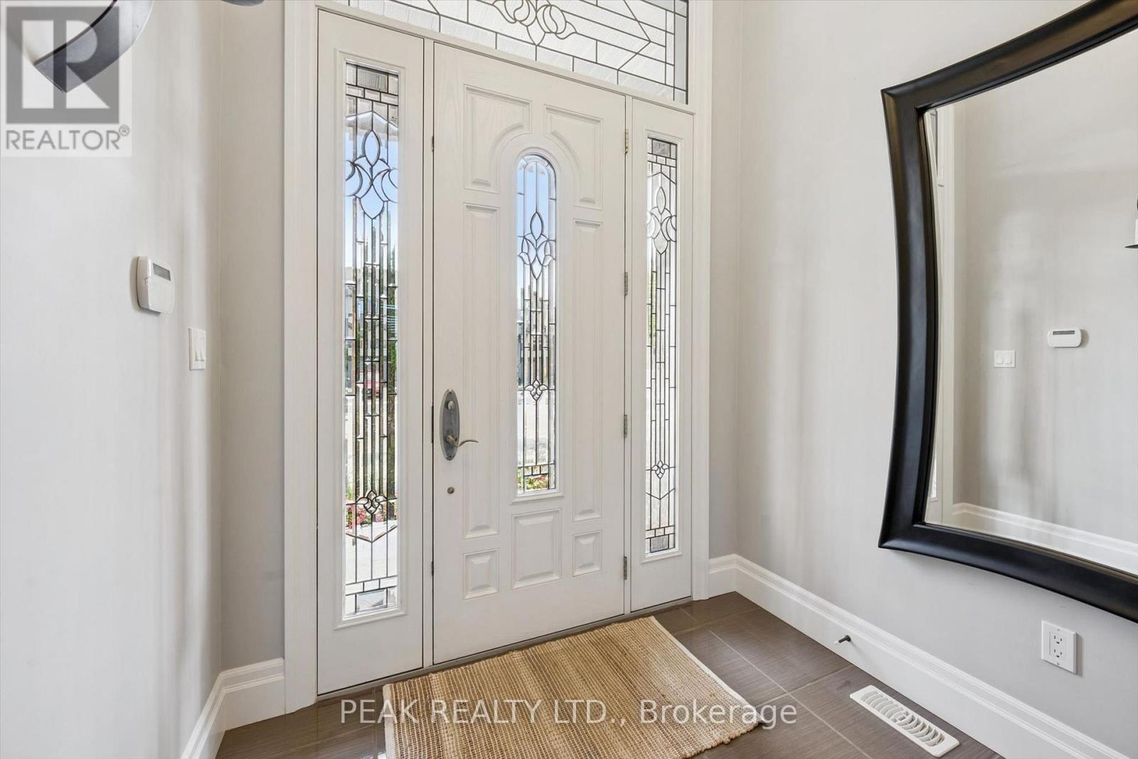 111 OAK PARK DRIVE — photo 3