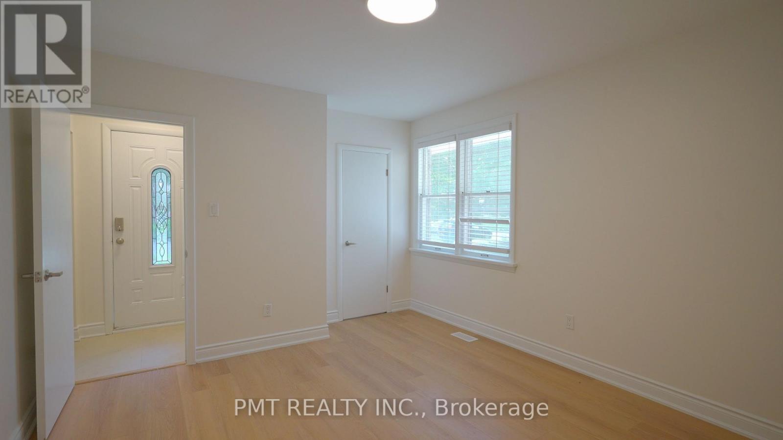 143 ELGIN CRESCENT — photo 2