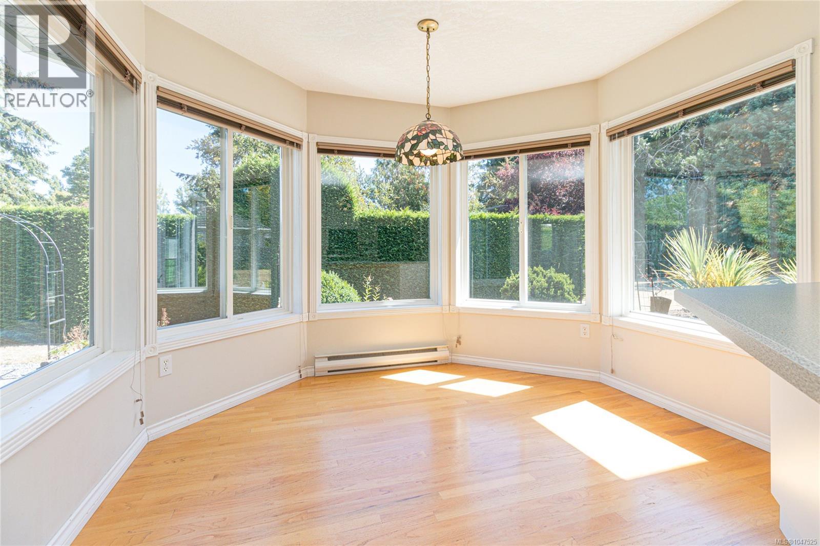 9243 Mainwaring Rd - Image 18