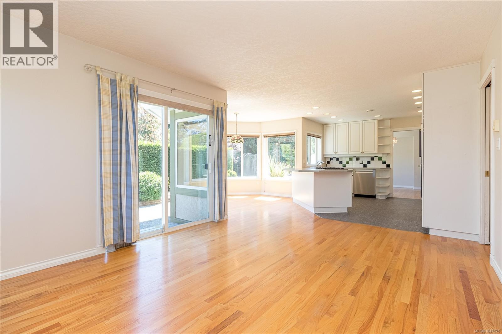 9243 Mainwaring Rd - 20