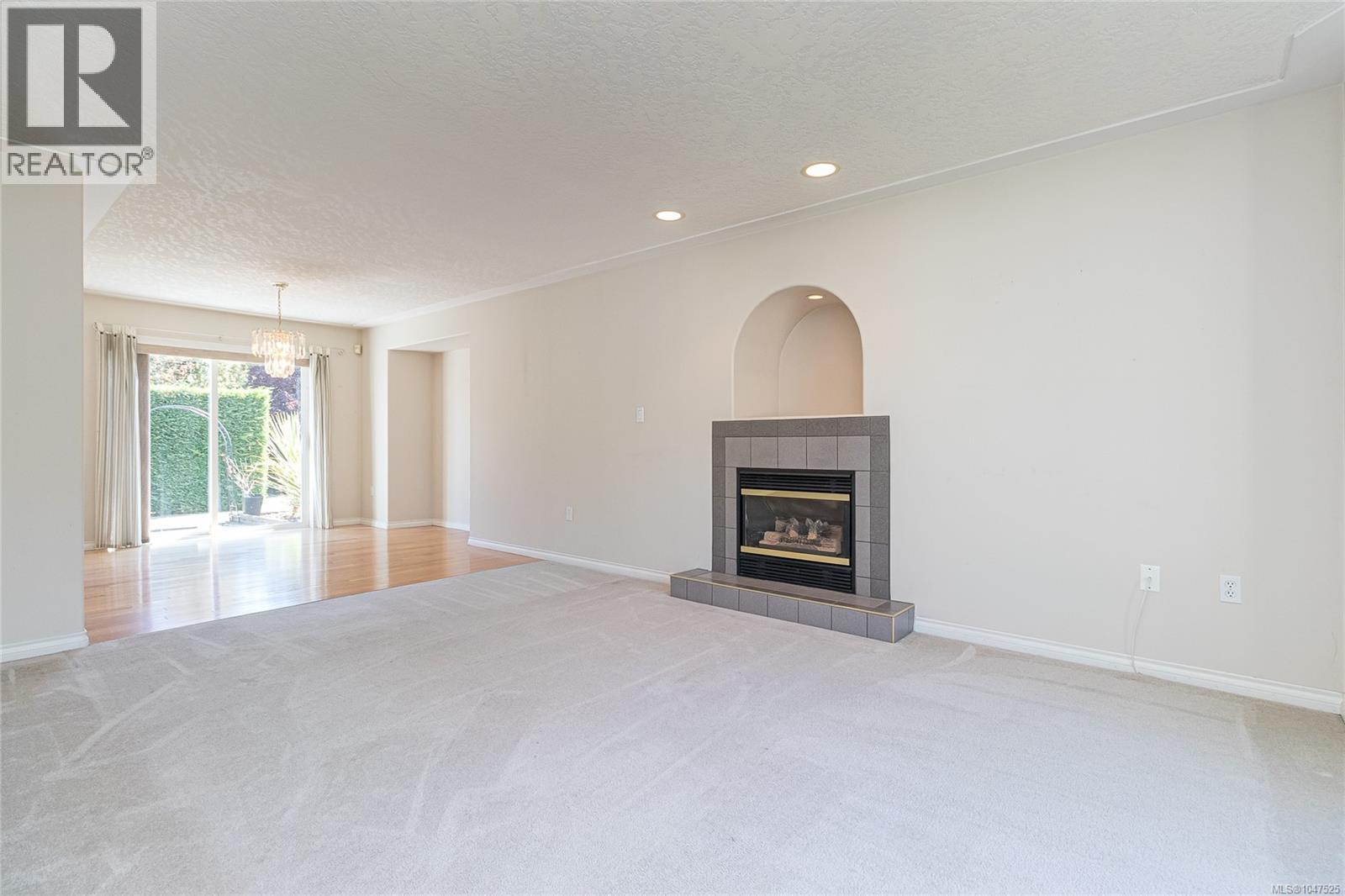 9243 Mainwaring Rd - Image 8
