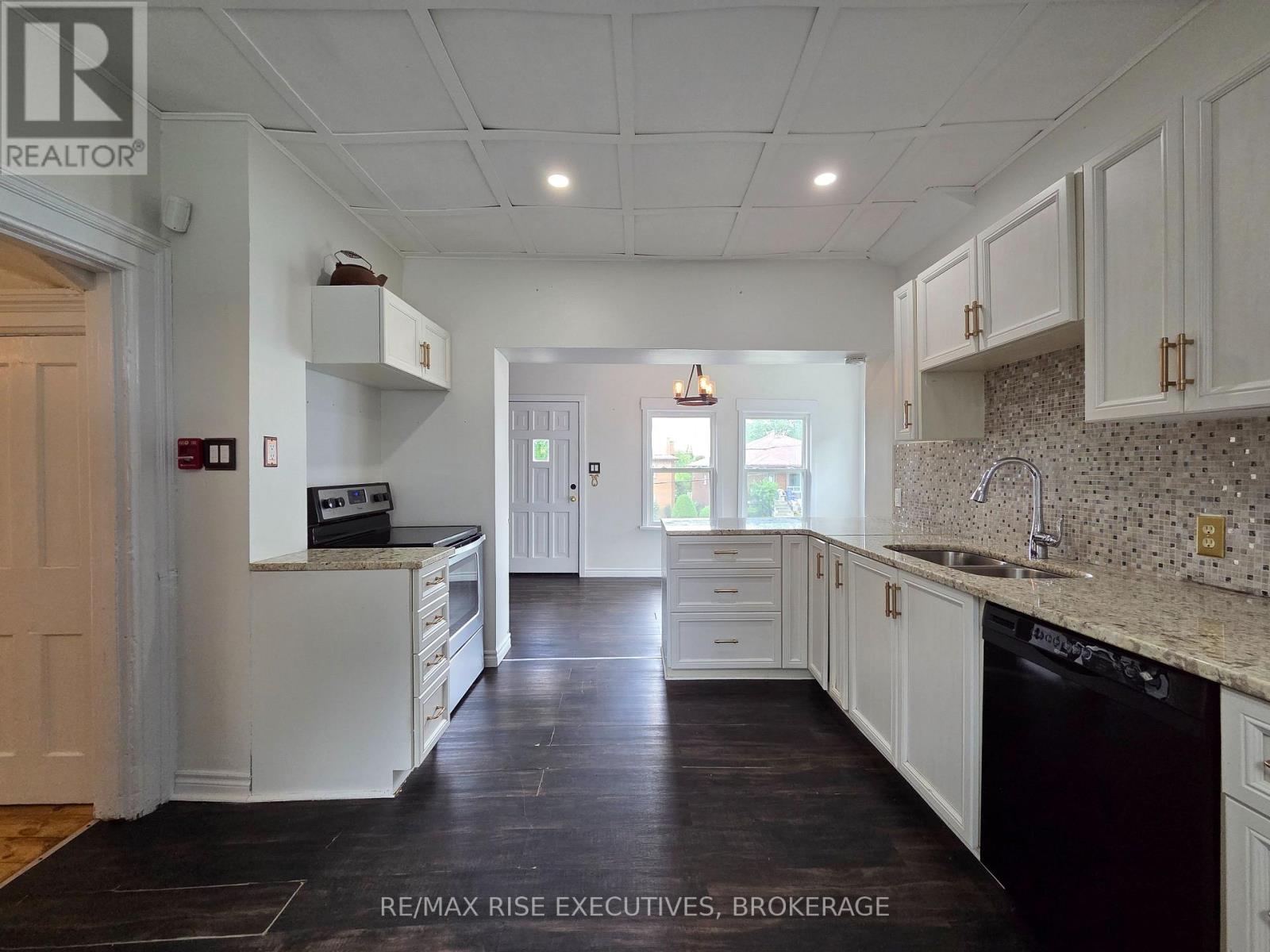 18 STONE STREET - Image 10