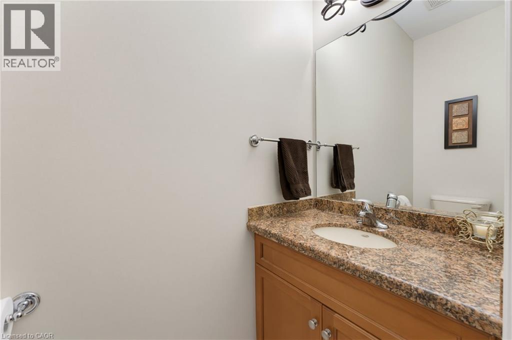 73 DEGROW Crescent - Image 24