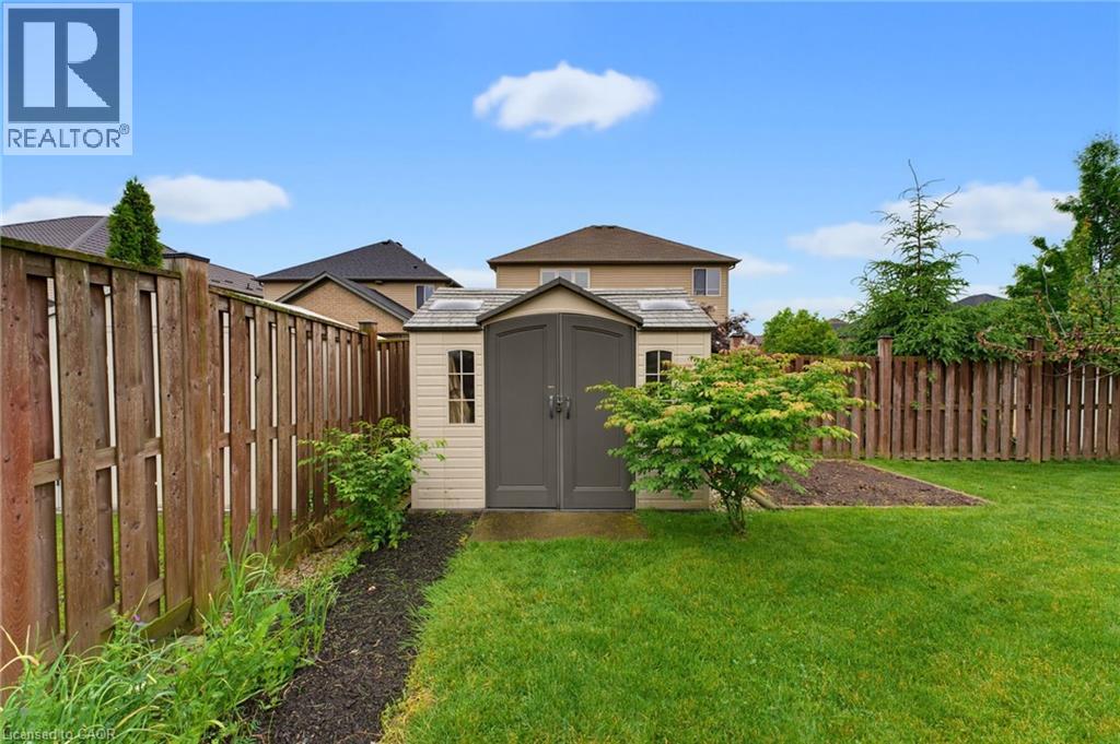 73 DEGROW Crescent - Image 40