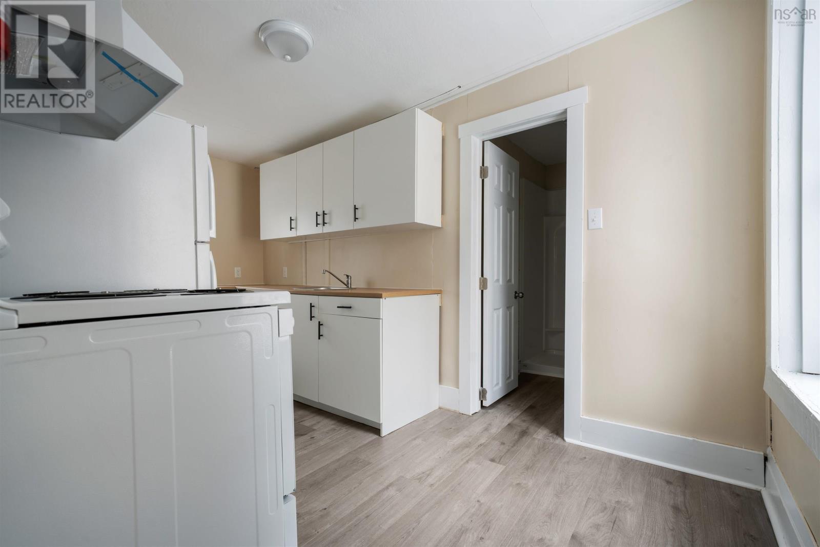 34 A & B St Mary's Street - 12