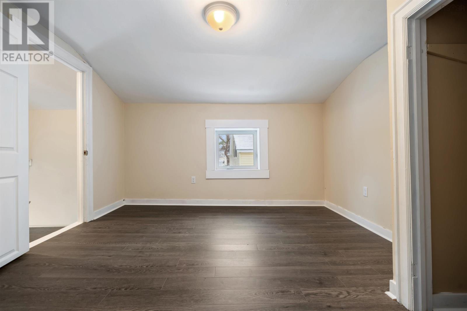 34 A & B St Mary's Street - 39