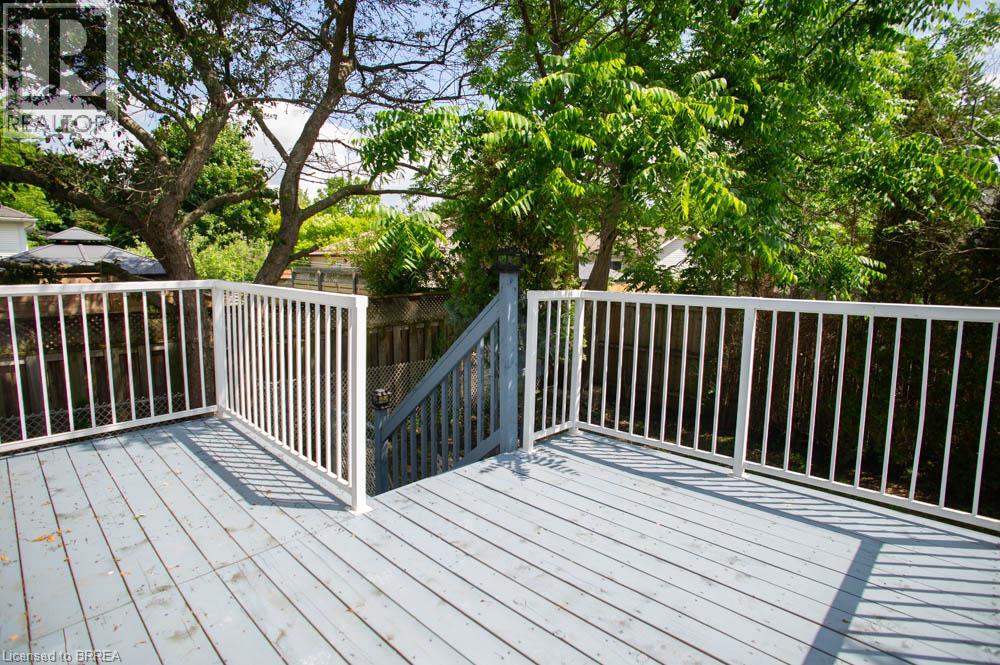 61 LESLIE Avenue - Image 36
