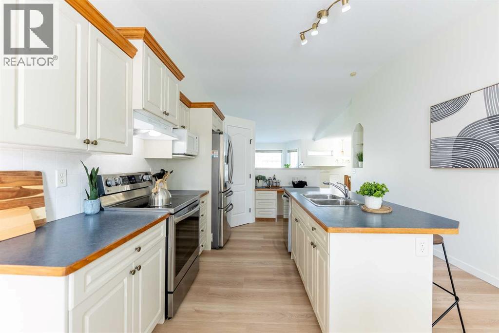 Listing photo – 73 Ogilvie Close, Red Deer