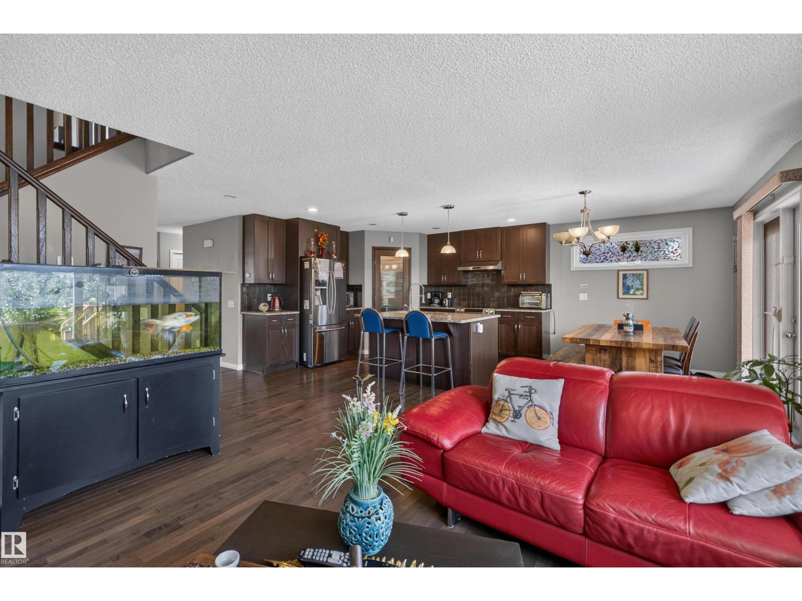 16515 139 ST NW - 12