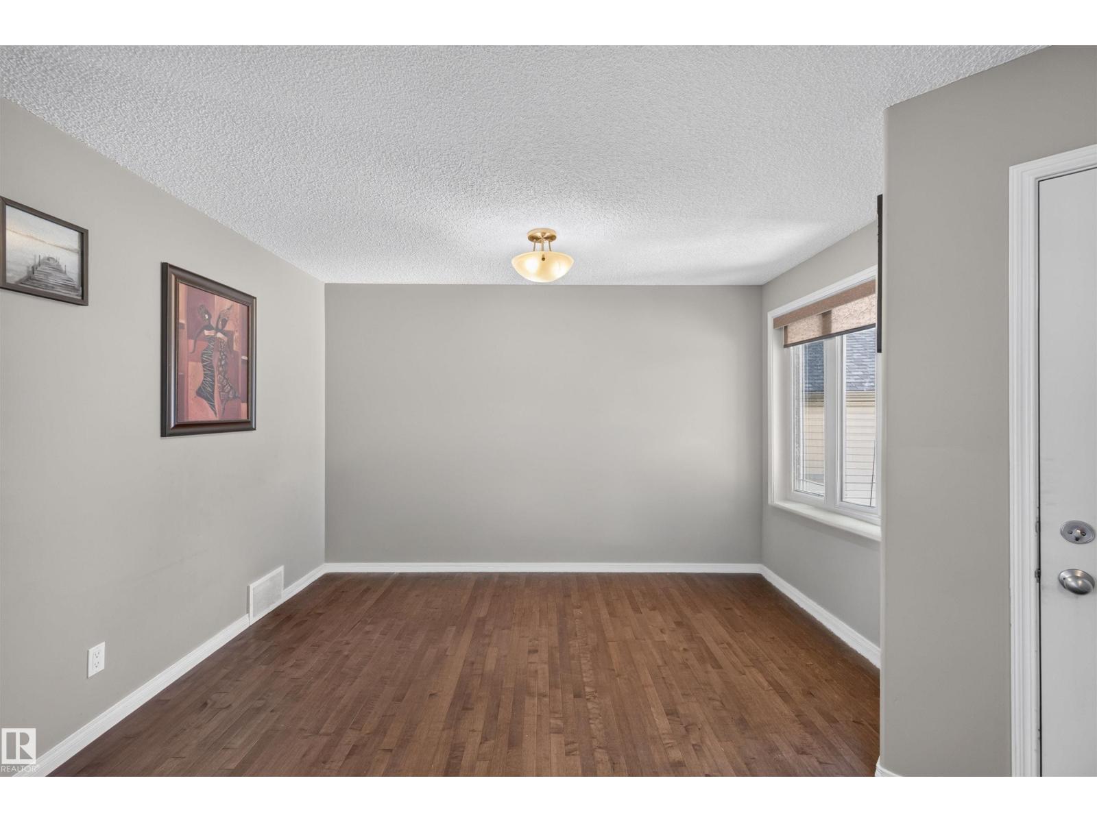 16515 139 ST NW - 15