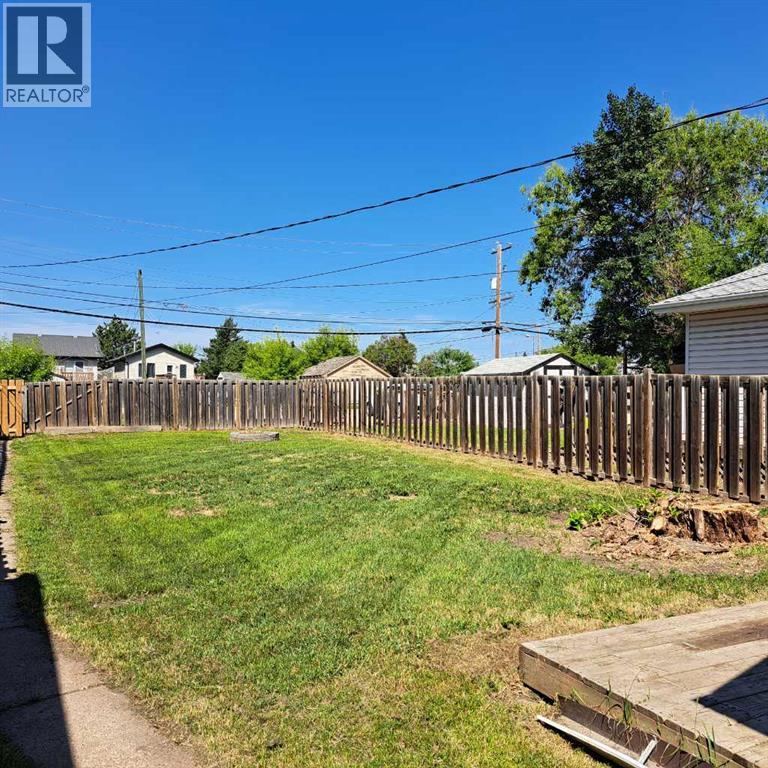 5308 49 Avenue - 17