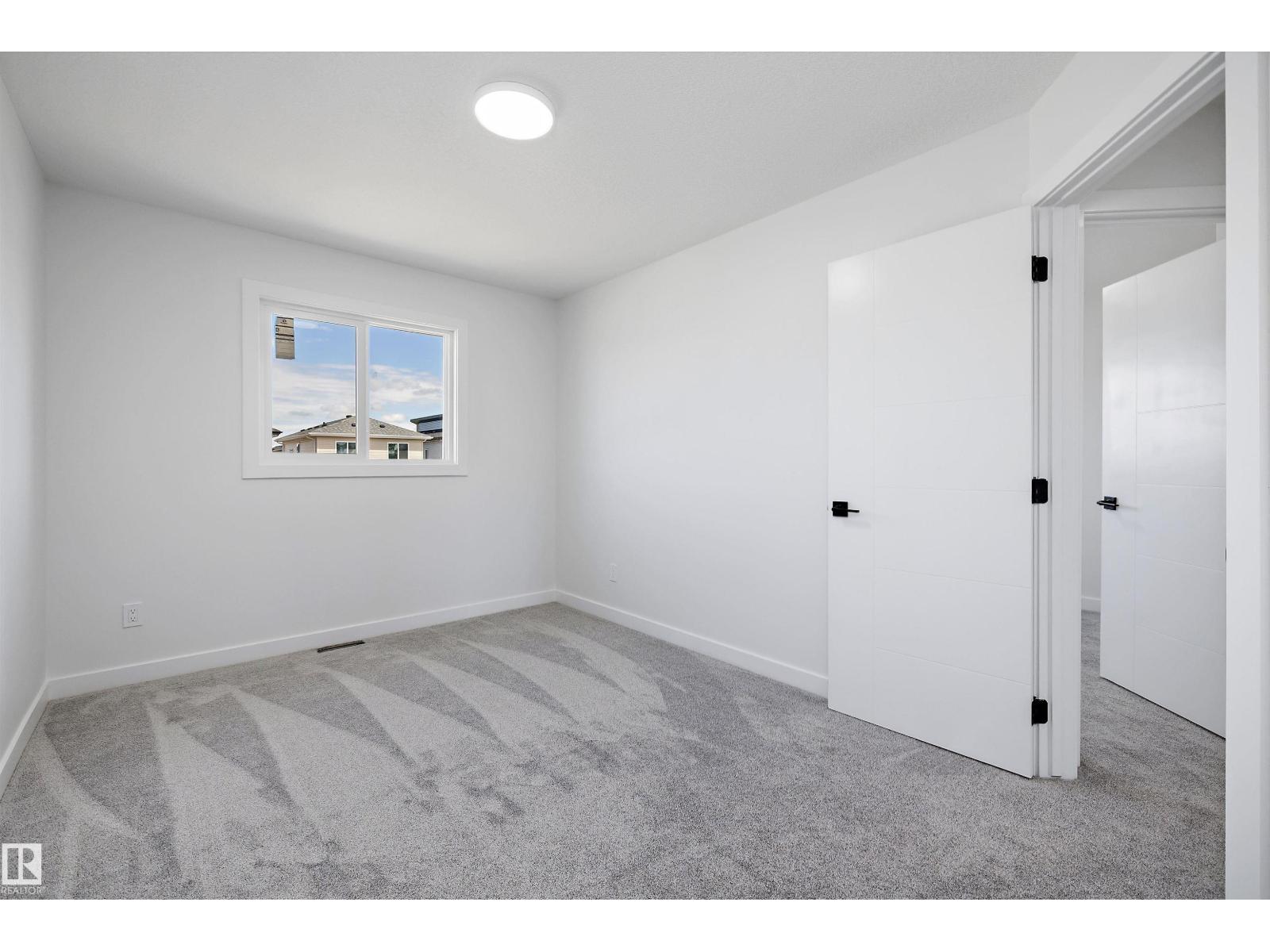 523 Robinson BV - Image 25