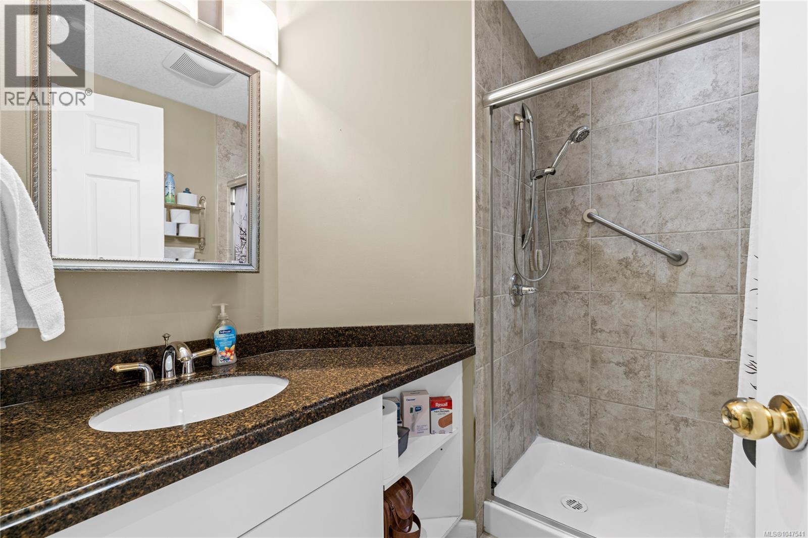 521 Birch Ave, Qualicum Beach