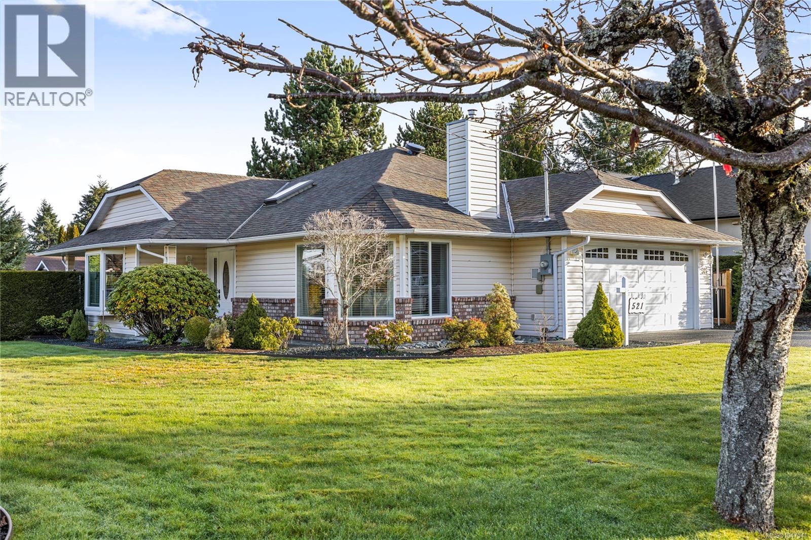 521 Birch Ave, Qualicum Beach