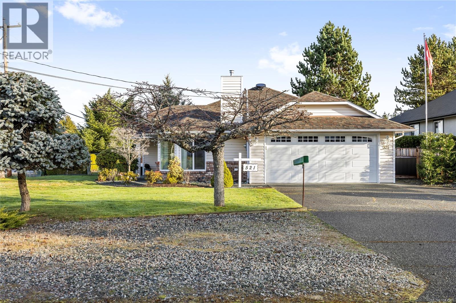 521 Birch Ave, Qualicum Beach