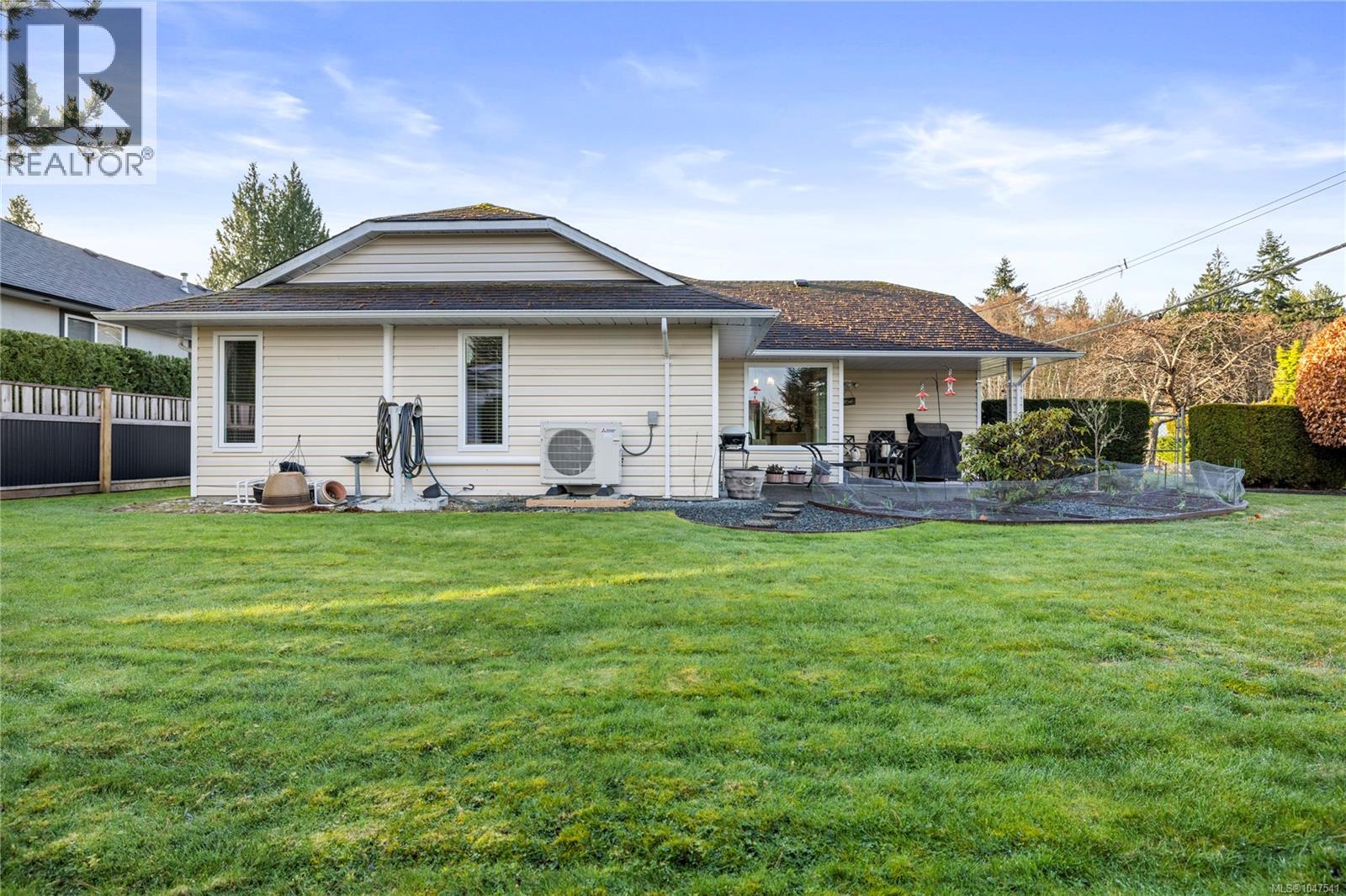 521 Birch Ave, Qualicum Beach