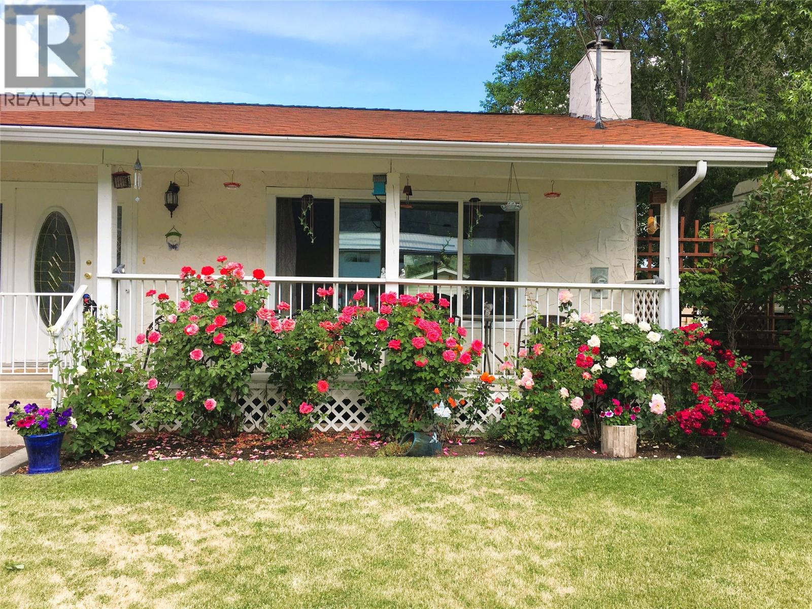 520 3RD Avenue, Keremeos