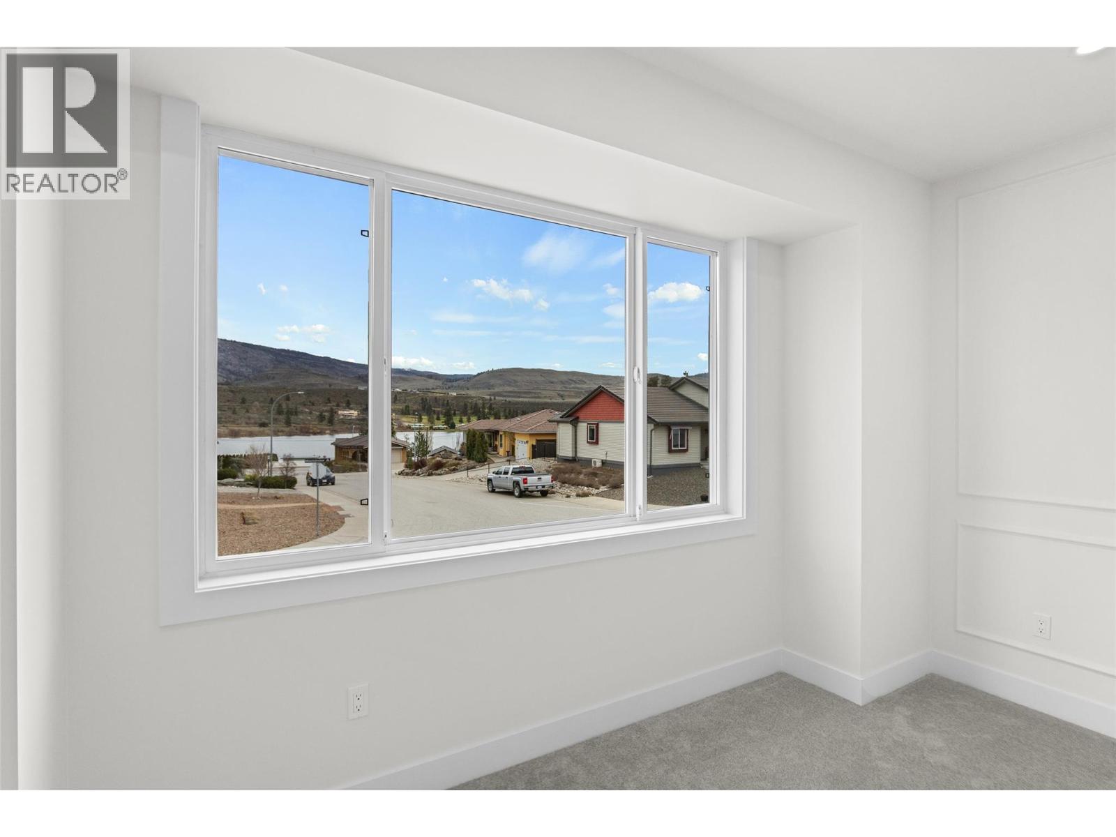 397 Chardonnay Avenue, Oliver