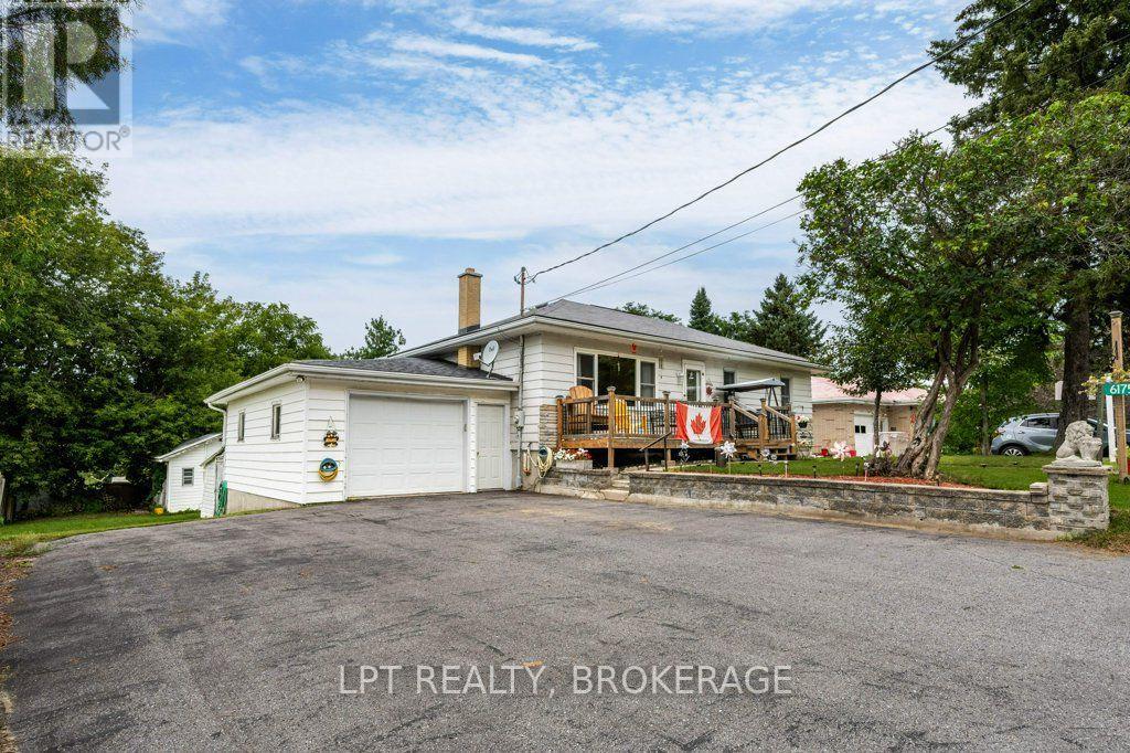 6175 LAKEVIEW DRIVE - 44