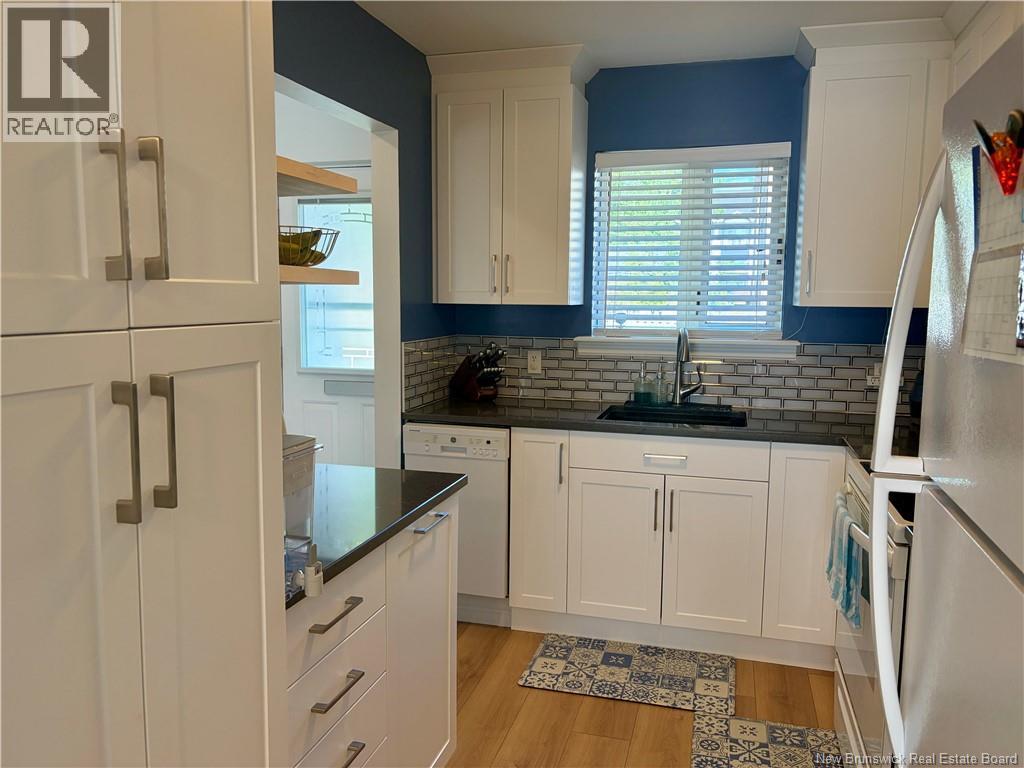 #4 331 McLaughlin Drive - 9