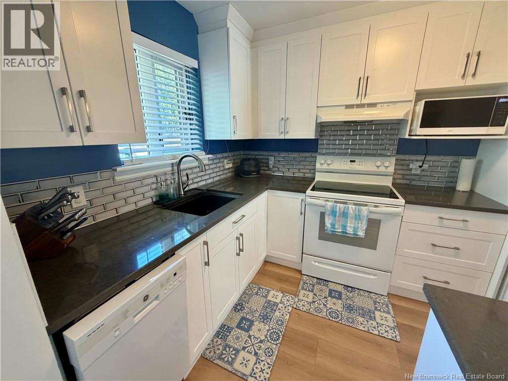 #4 331 McLaughlin Drive - 33