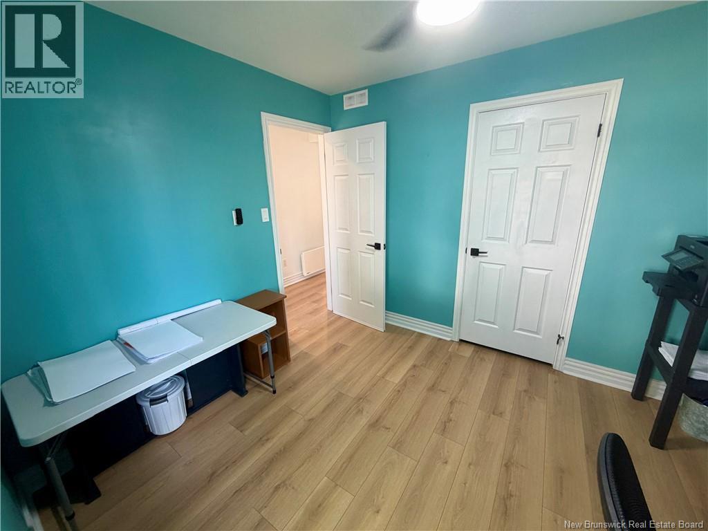 #4 331 McLaughlin Drive - 30