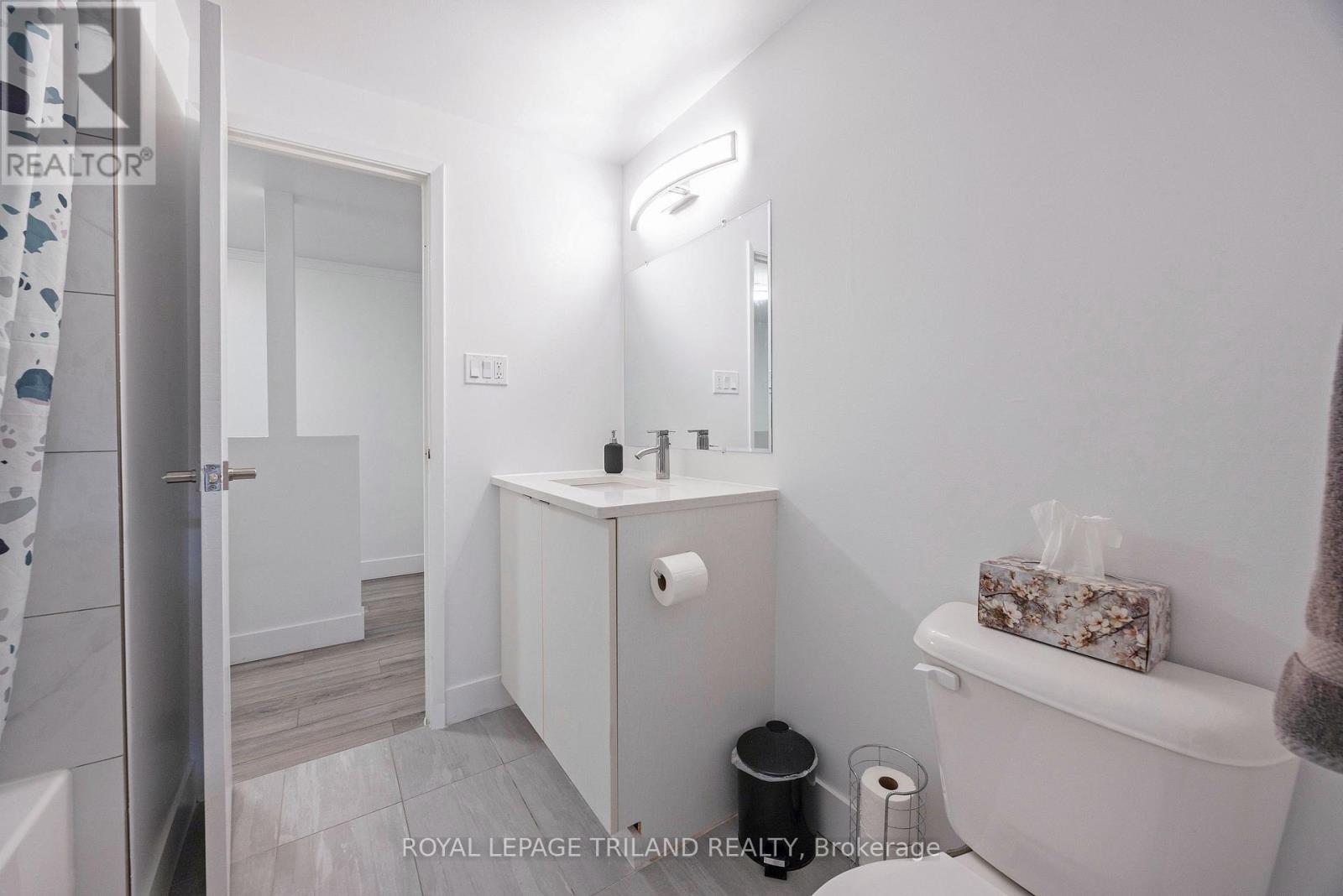 #26 105 ANDOVER DRIVE - Image 23