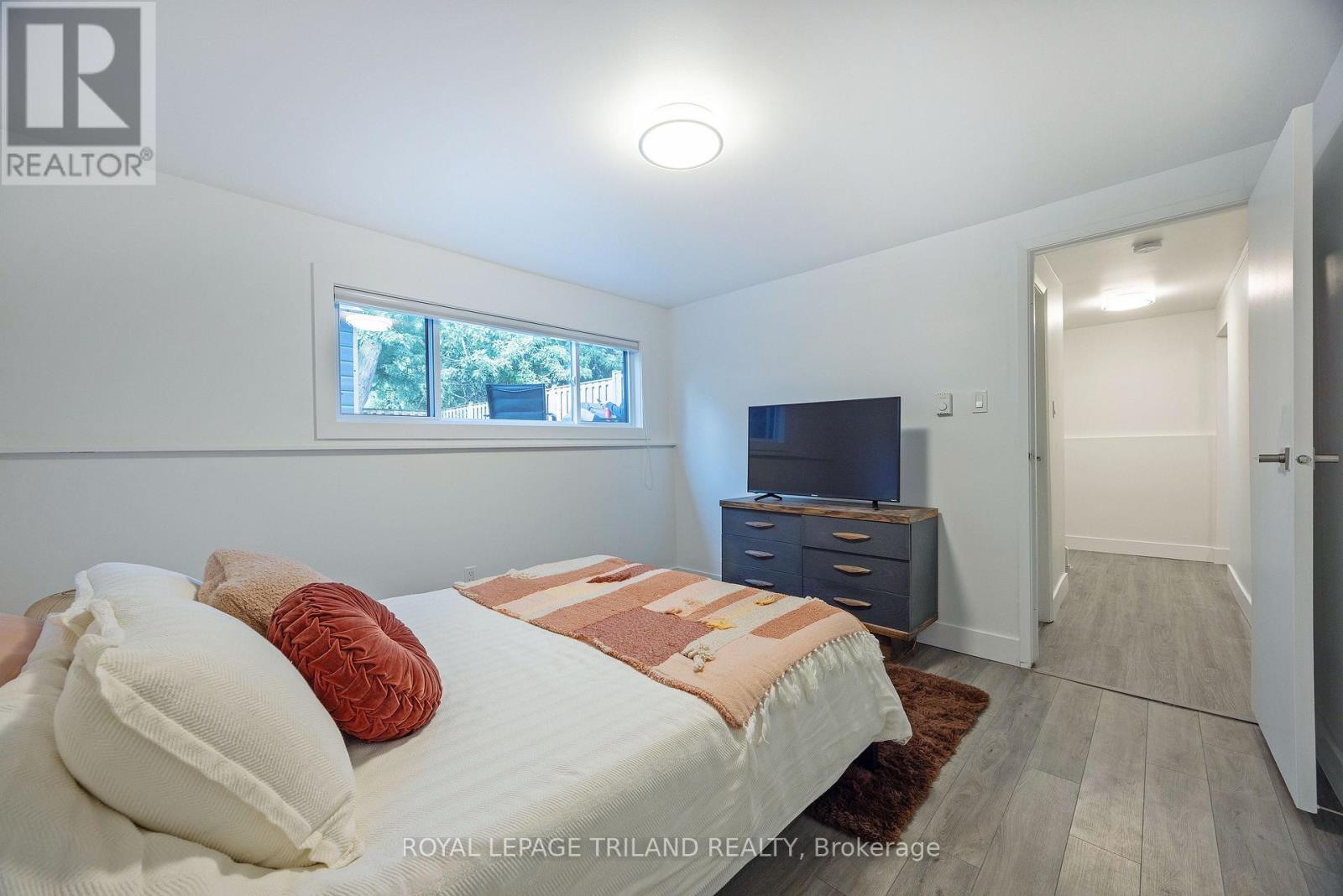 #26 105 ANDOVER DRIVE - Image 30