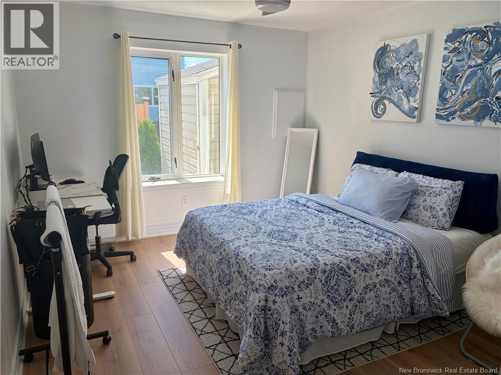 #4 331 McLaughlin Drive - 27