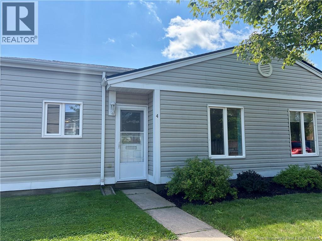 #4 331 McLaughlin Drive - 1