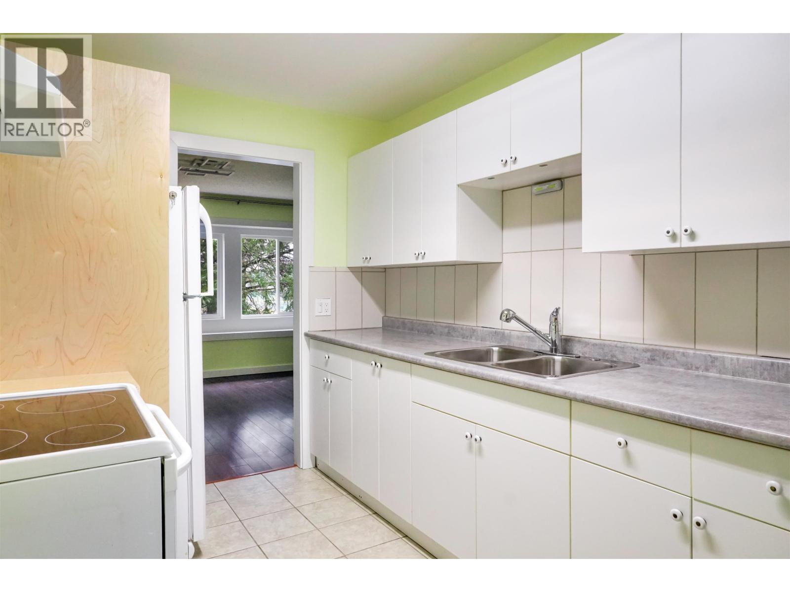 91 ORIOLE STREET - 2