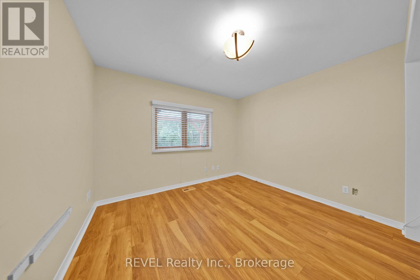 34 VINCENT AVENUE - Image 22