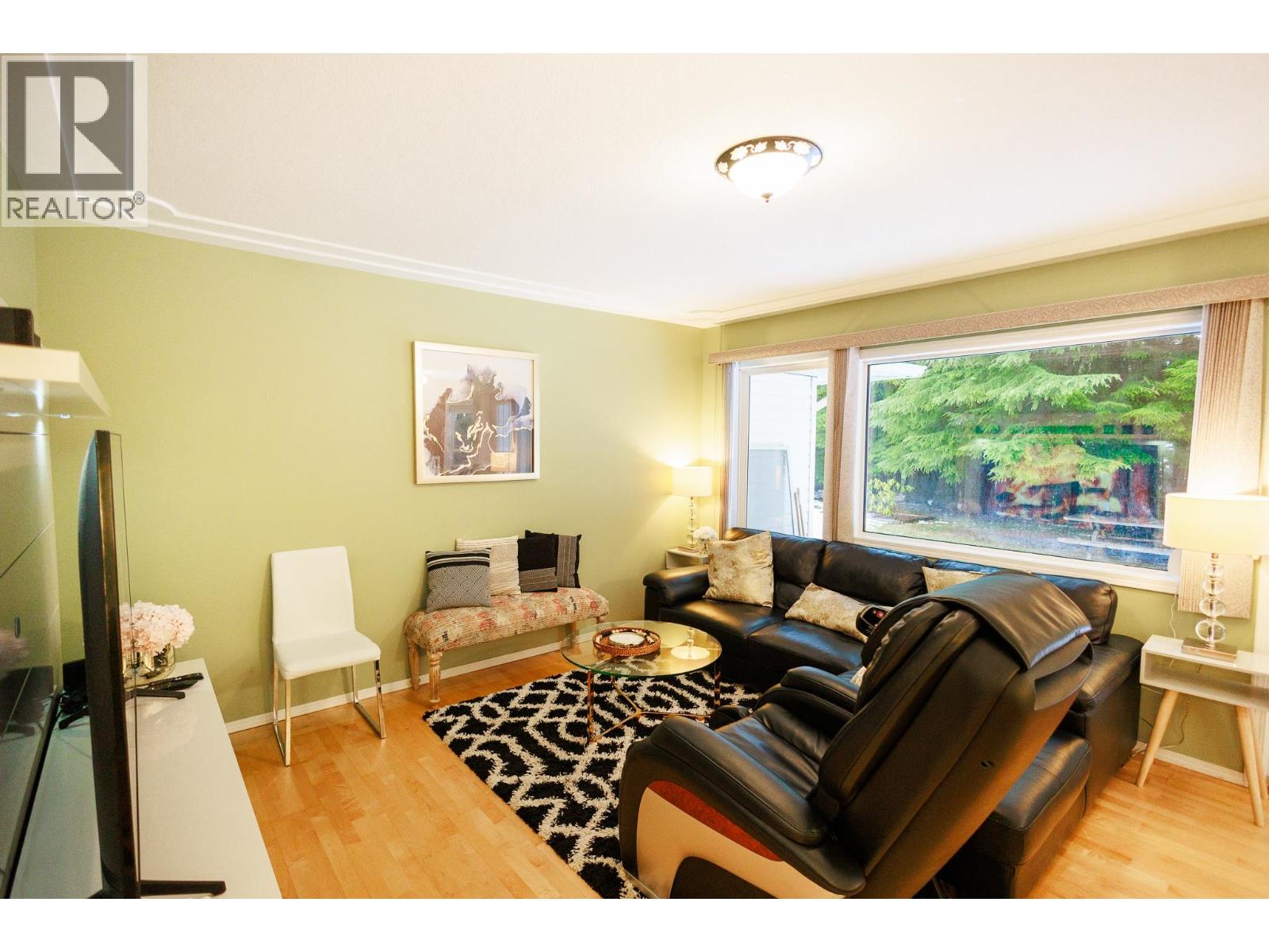 5418 MCCONNELL Crescent, Terrace