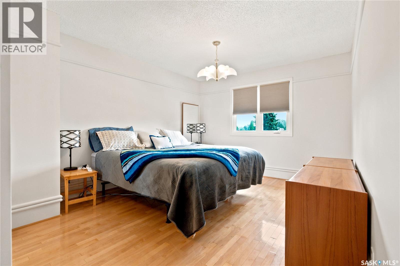 225 Clearwater COURT - Image 33