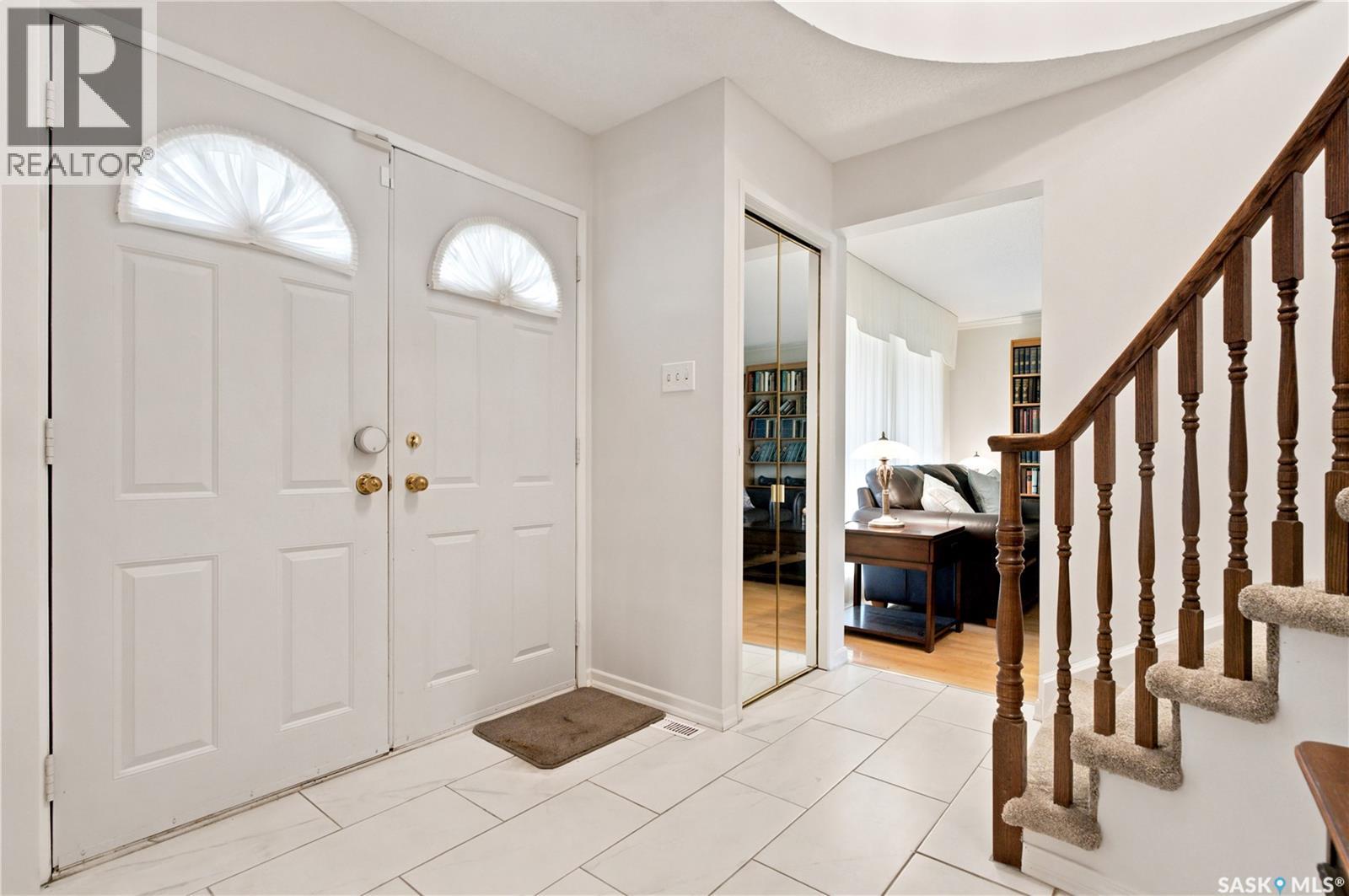 225 Clearwater COURT - Image 4