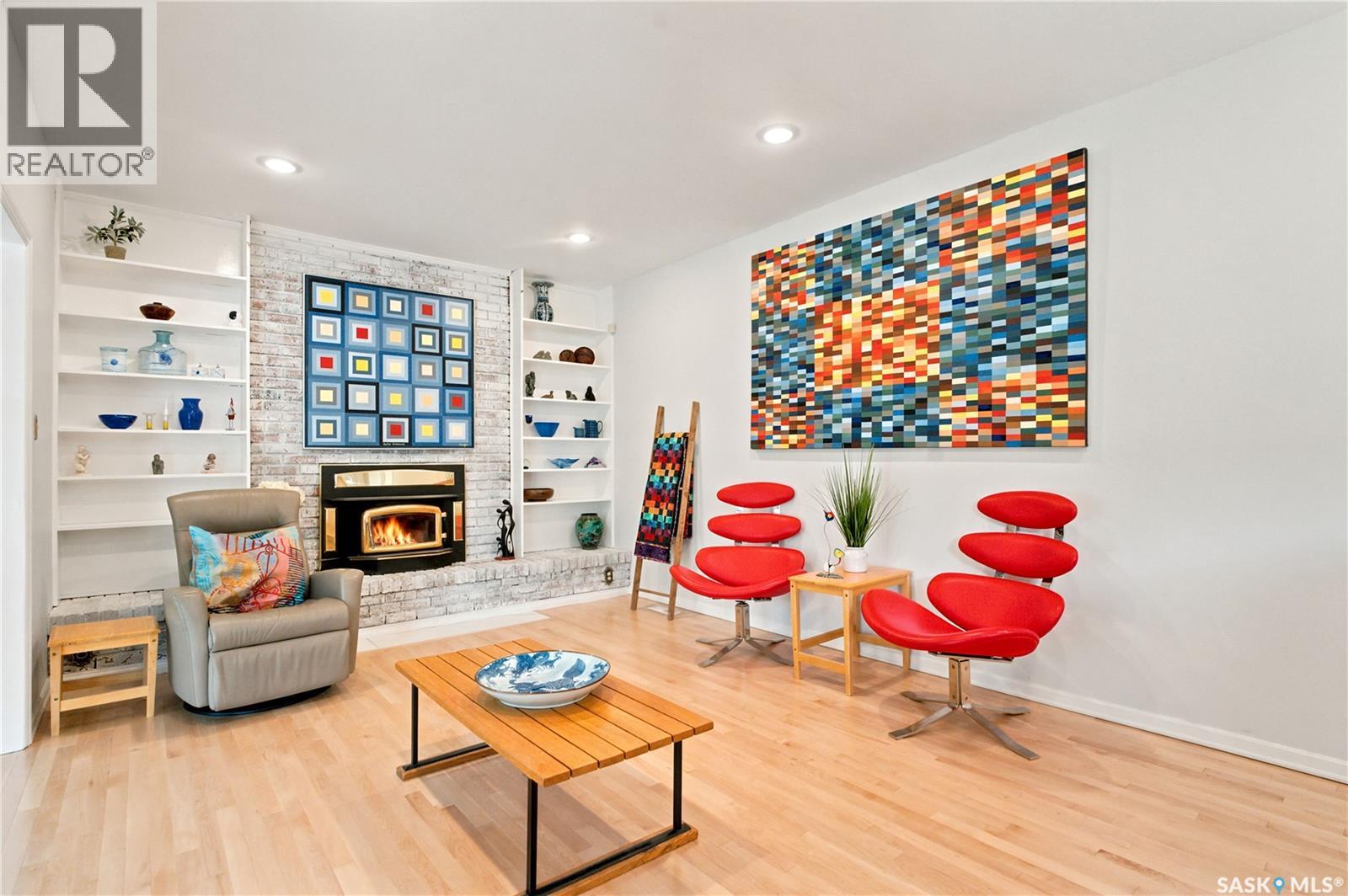 225 Clearwater COURT - Image 24