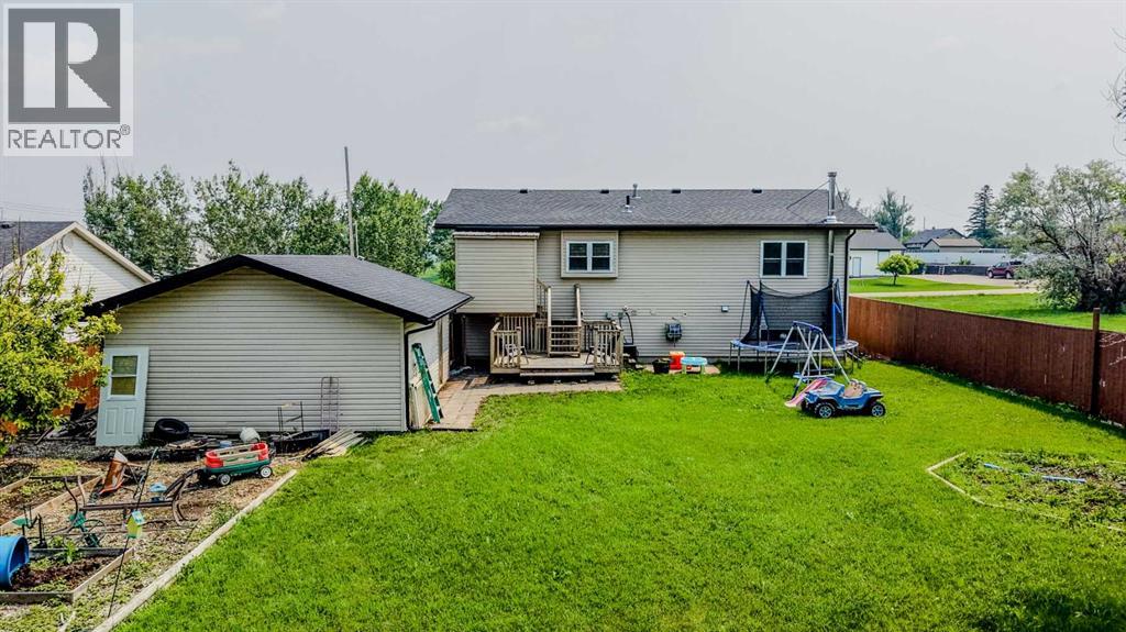 229 2A Street - Image 35