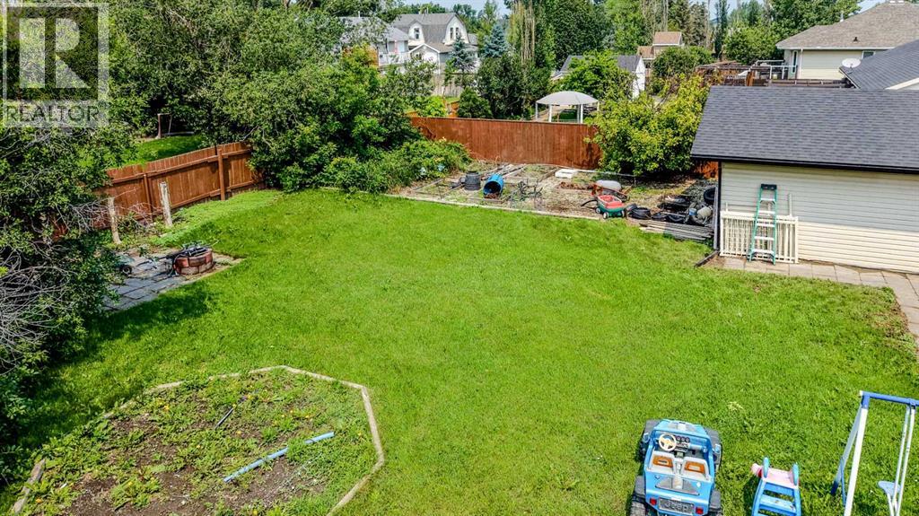 229 2A Street - Image 40