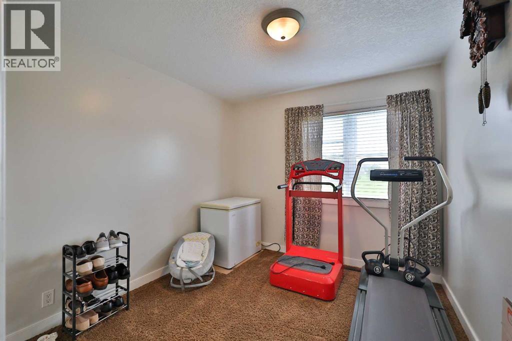 229 2A Street - Image 20
