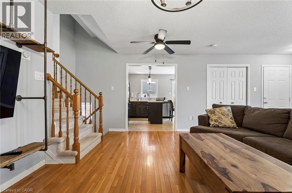 56 GOLDEN ACRES Drive - Image 4