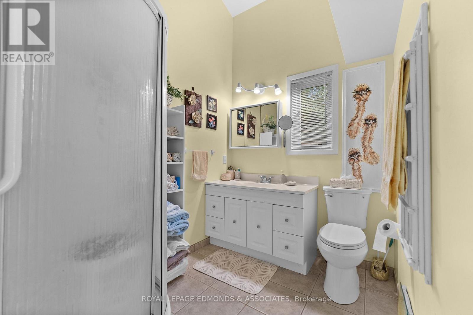 117 BLUE DANUBE WAY - Image 28