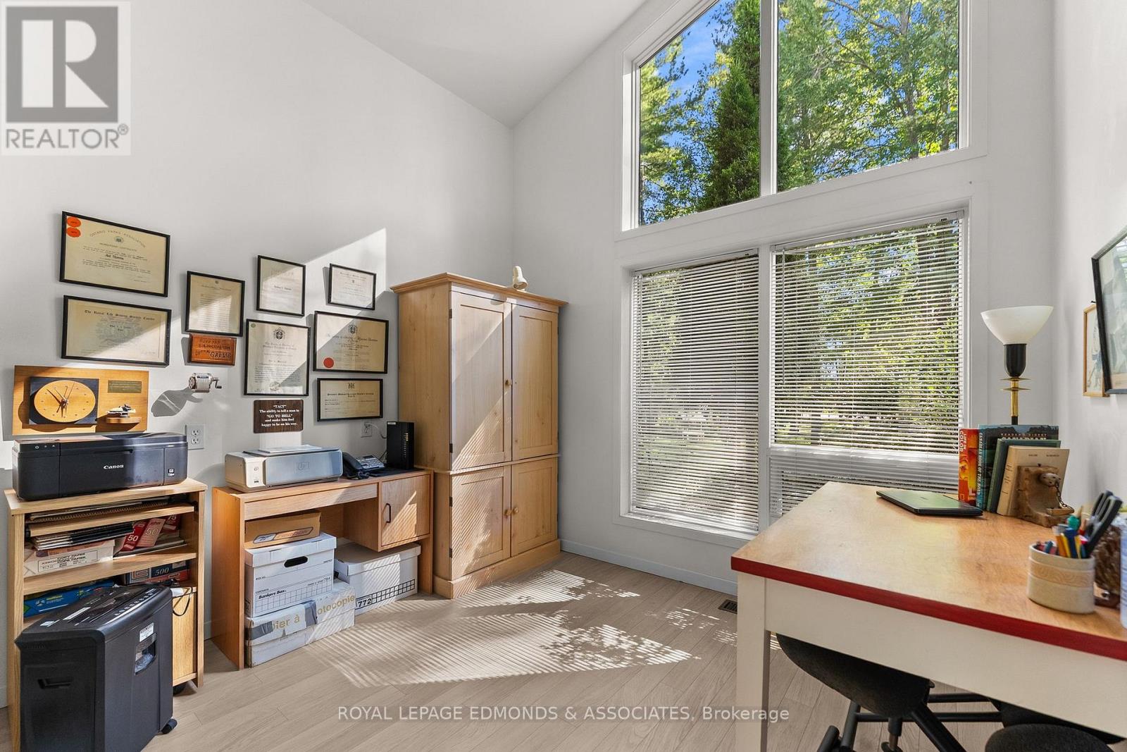 117 BLUE DANUBE WAY - Image 32