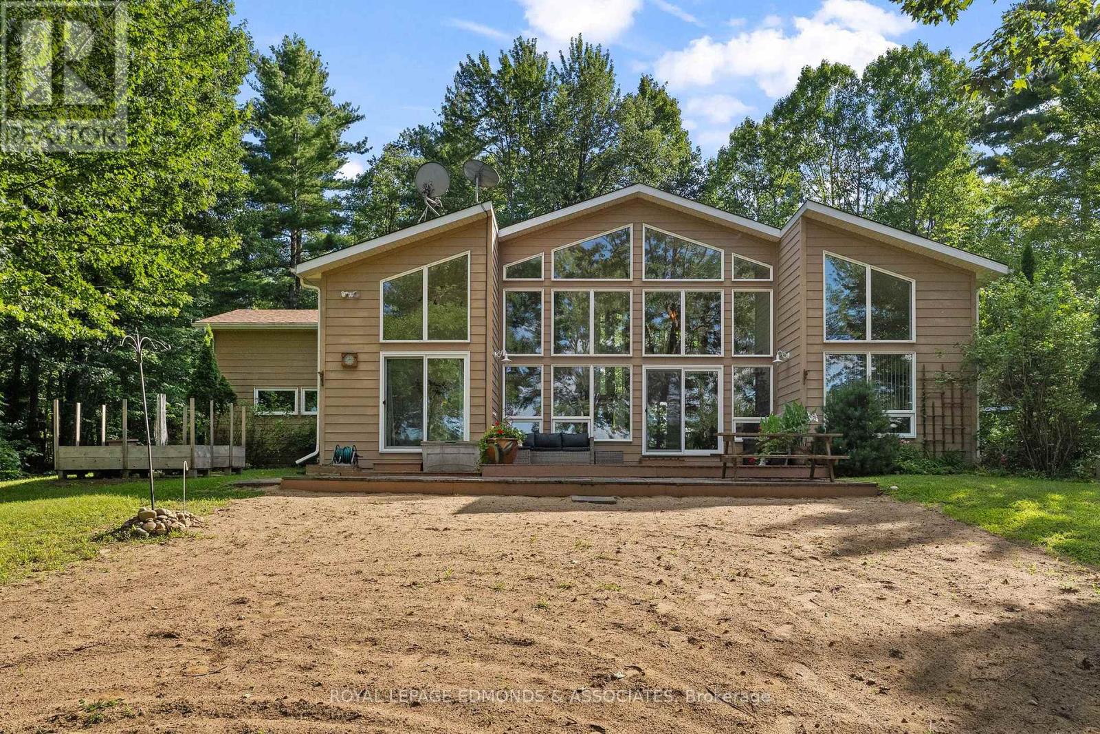 117 BLUE DANUBE WAY - Image 38