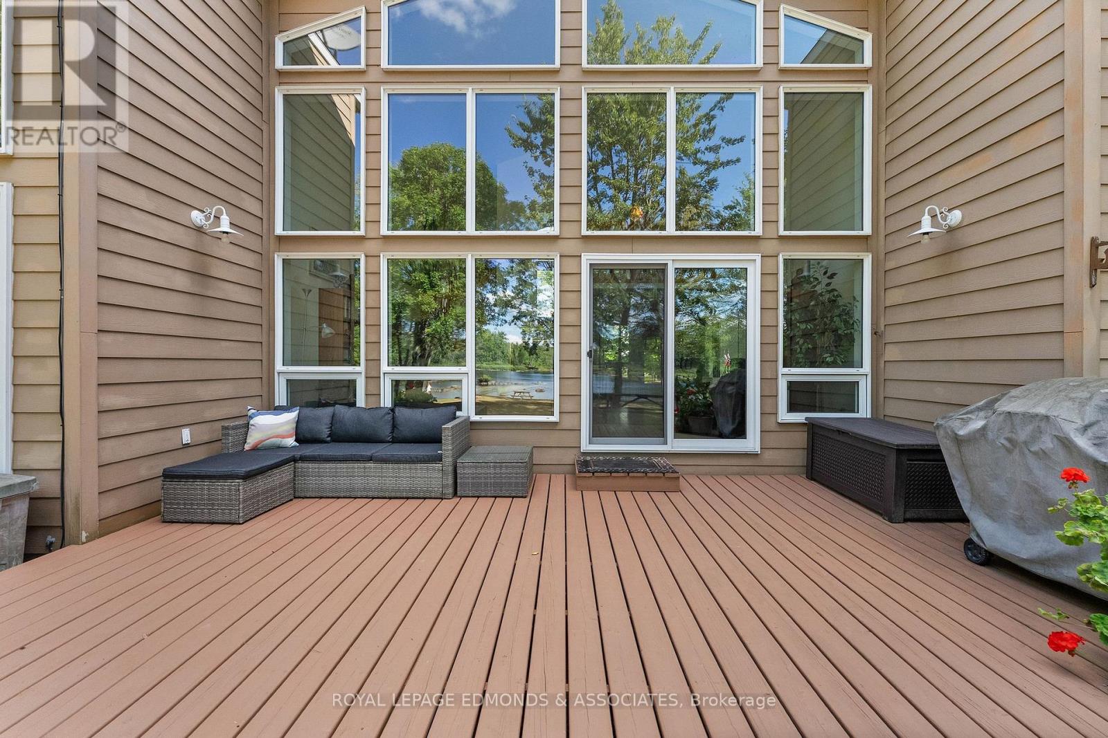 117 BLUE DANUBE WAY - Image 39