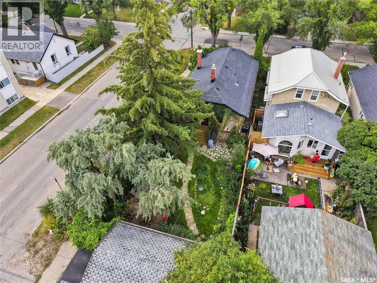 902 4th AVENUE N - Image 57